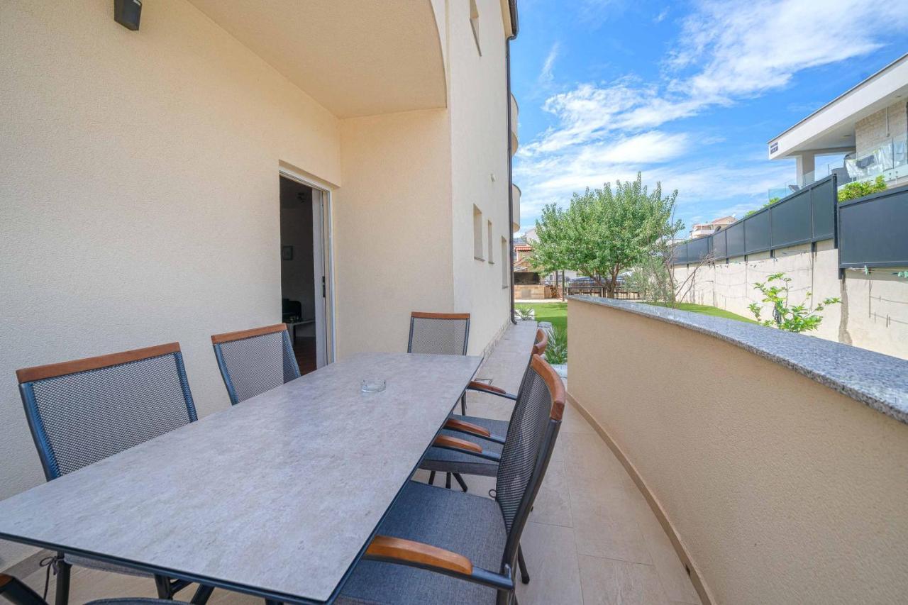 Apartments Miskovic Vodice Exterior photo