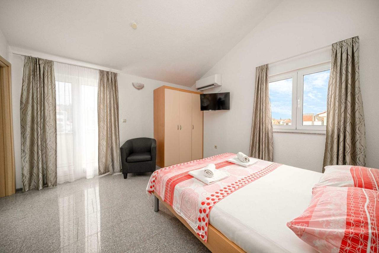 Apartments Miskovic Vodice Exterior photo